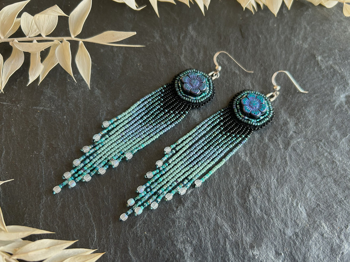 Flower earrings "Radka" with a fine fringe - black & turquoise