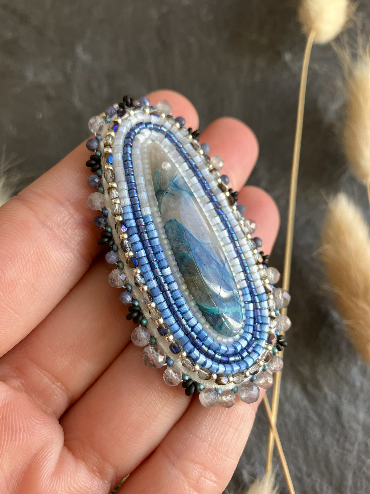 Hybrid Azurit-Chrysokoll-Ohrringe "Liam" - schillerndes Blau, Weiß & Labradorit