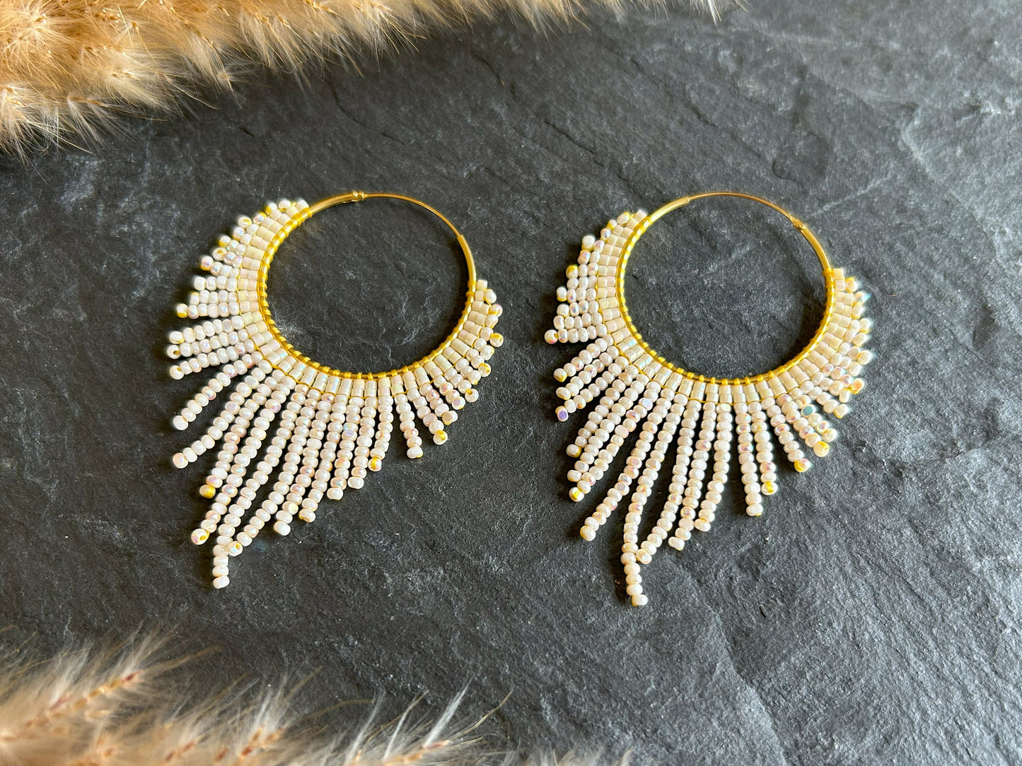 Goldene Creolen "Celeste" - Creme