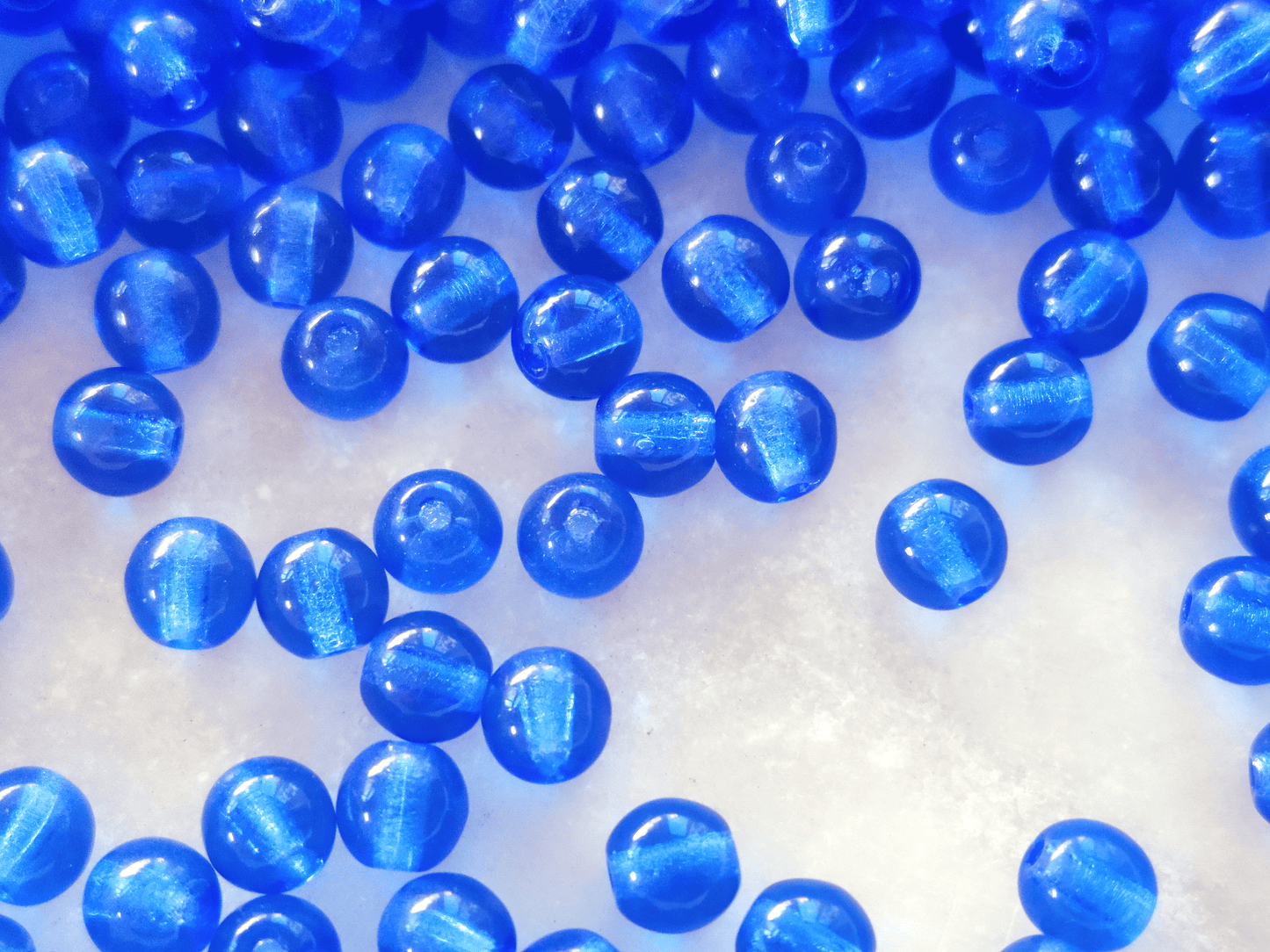 4mm round beads - royal blue