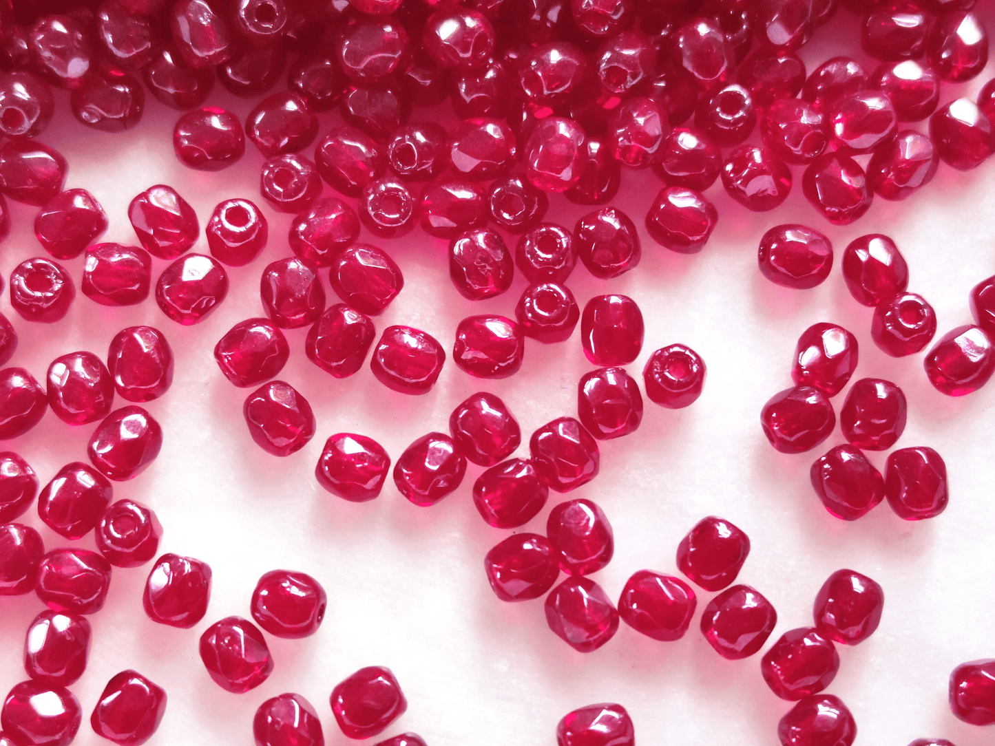 3mm Glasschliffperlen - Weinrot
