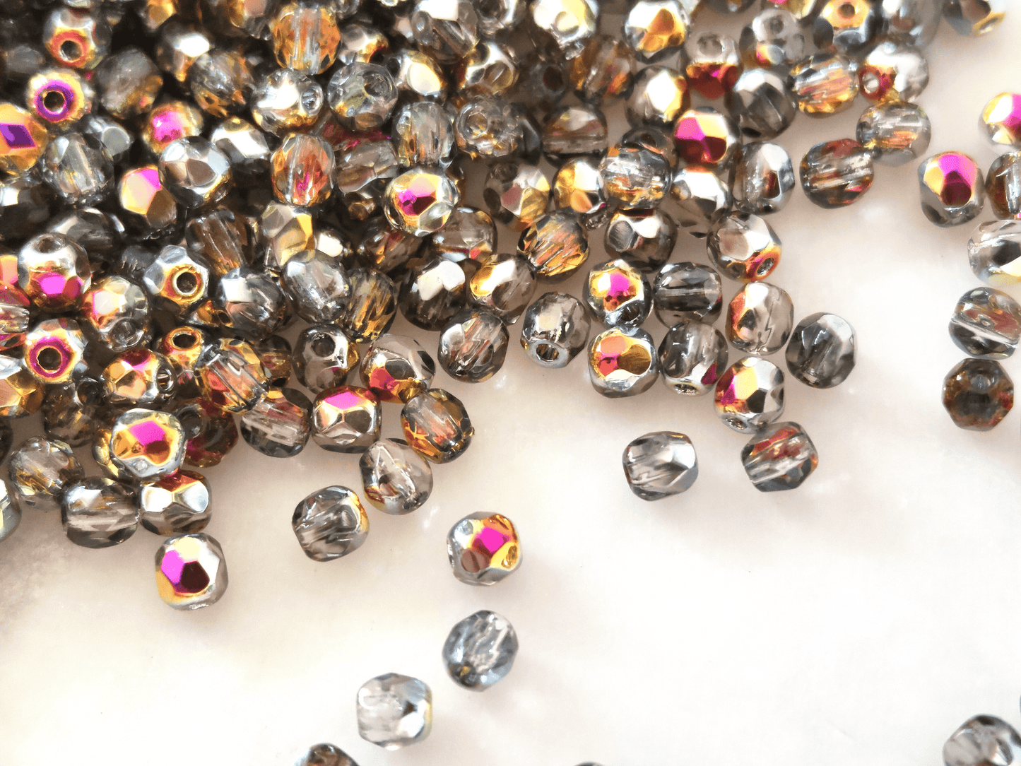 3mm Glasschliffperlen - Gunmetal & Marea