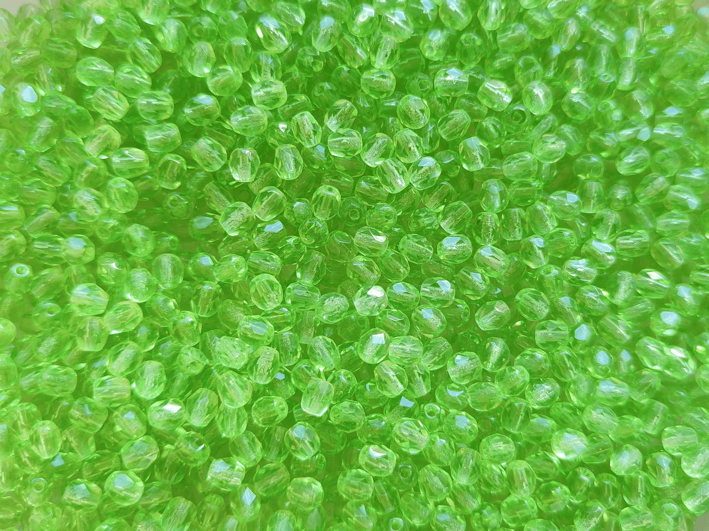 4mm fire-polished beads - apple green