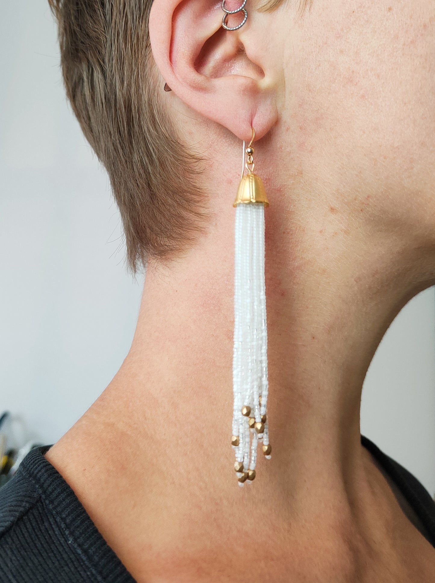 Tassel earrings "Nirvelli" - white