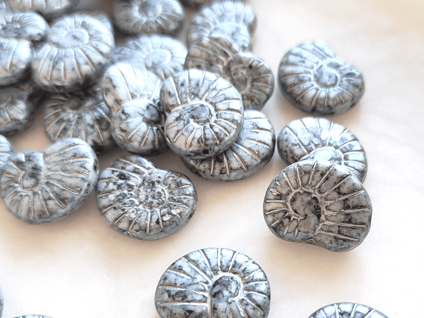 Snail shell beads 17x13mm - black & silver