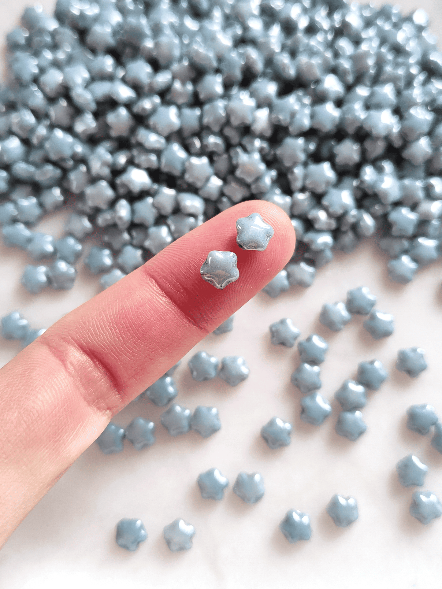 Sterne 6mm - opak Graublau