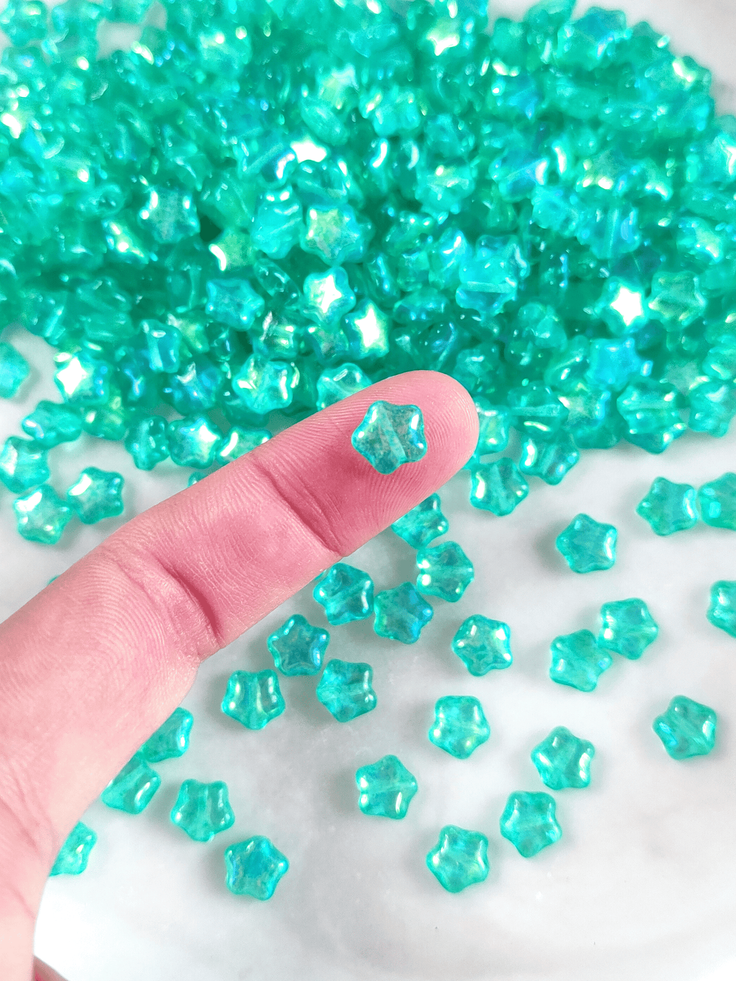 Star beads 8mm - peppermint green iris