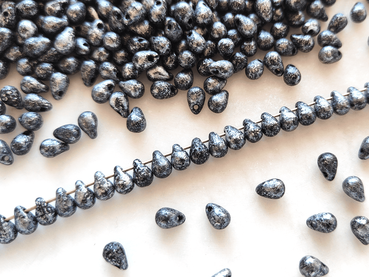 Drop beads 4x6mm - black & silver