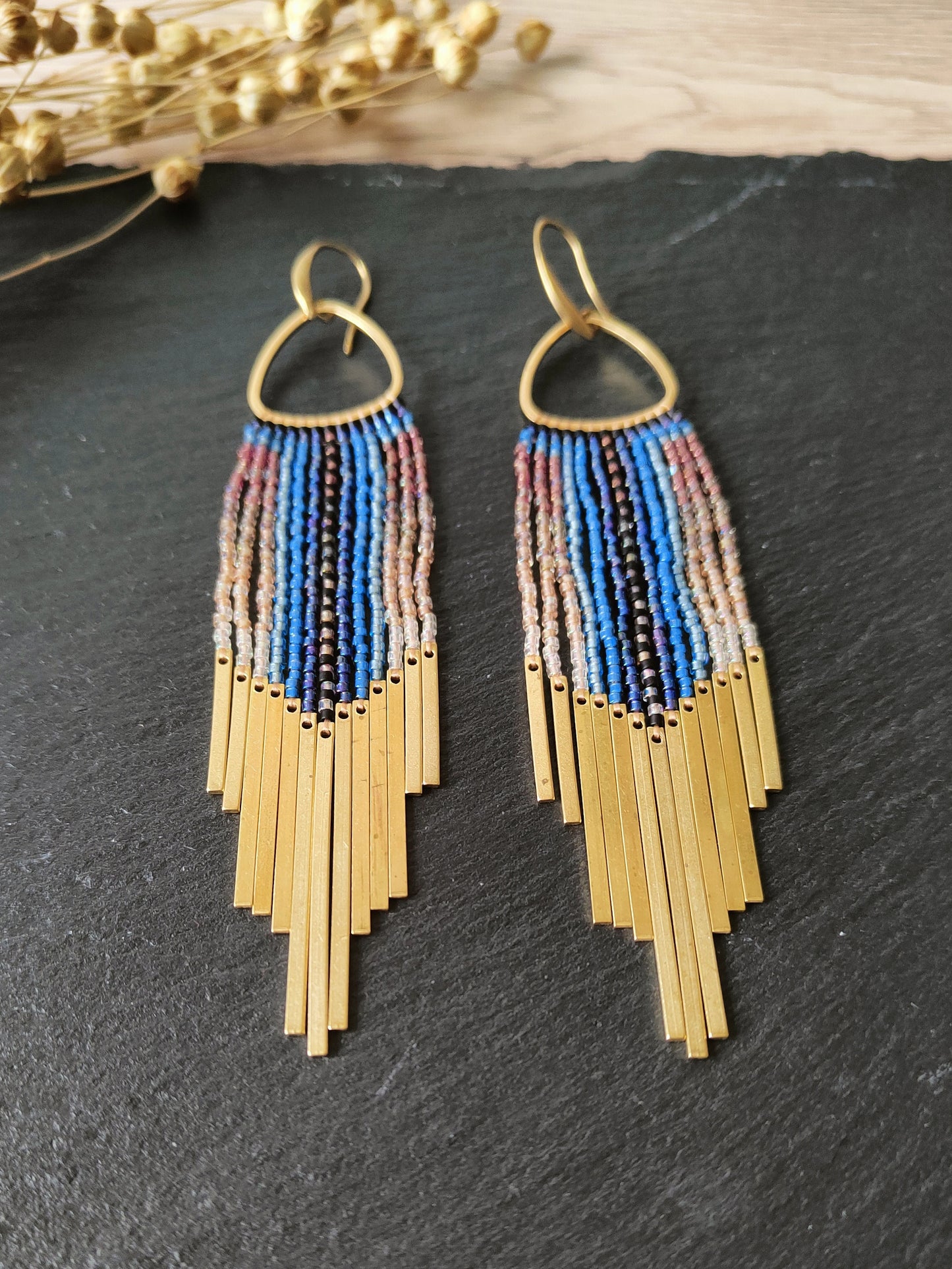 Wind chime earrings "Amitola" - blue & light pink