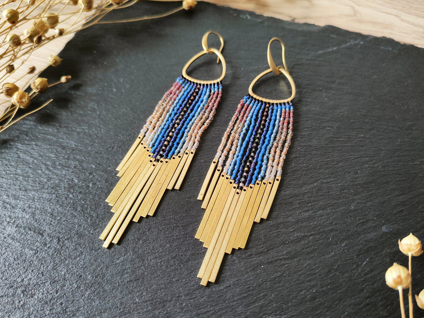 Wind chime earrings "Amitola" - blue & light pink
