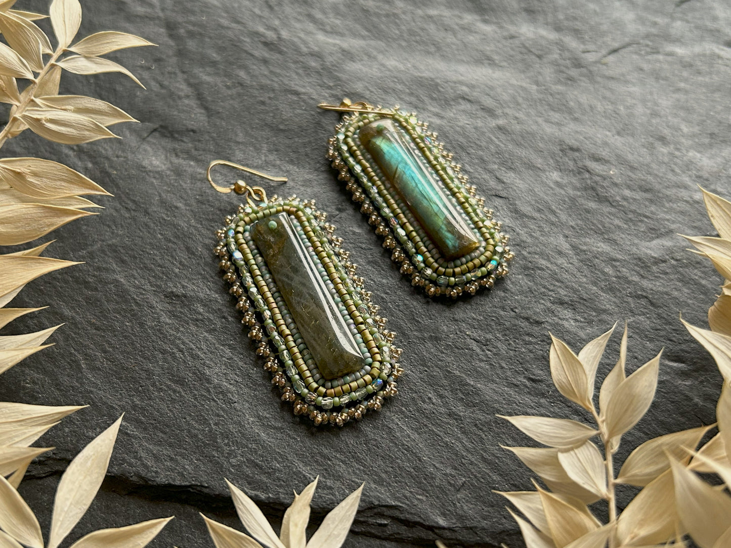 Dangle earrings "Raquel" with labradorite - mint green
