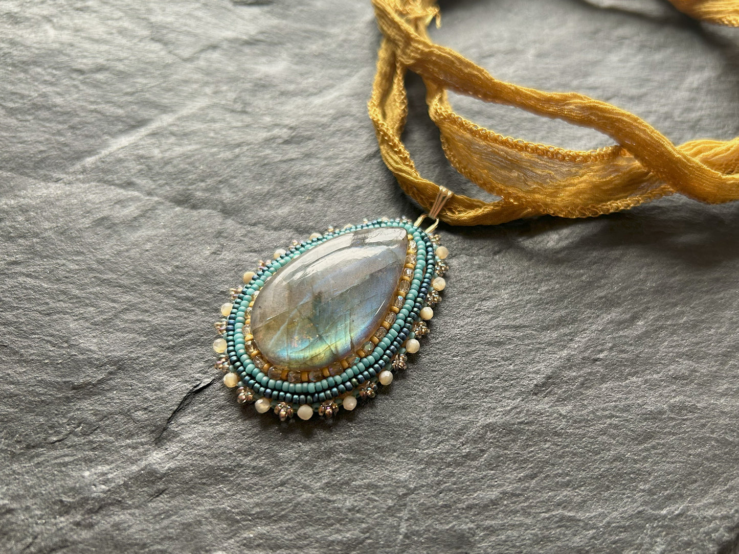 Labradorite necklace pendant with shell beads