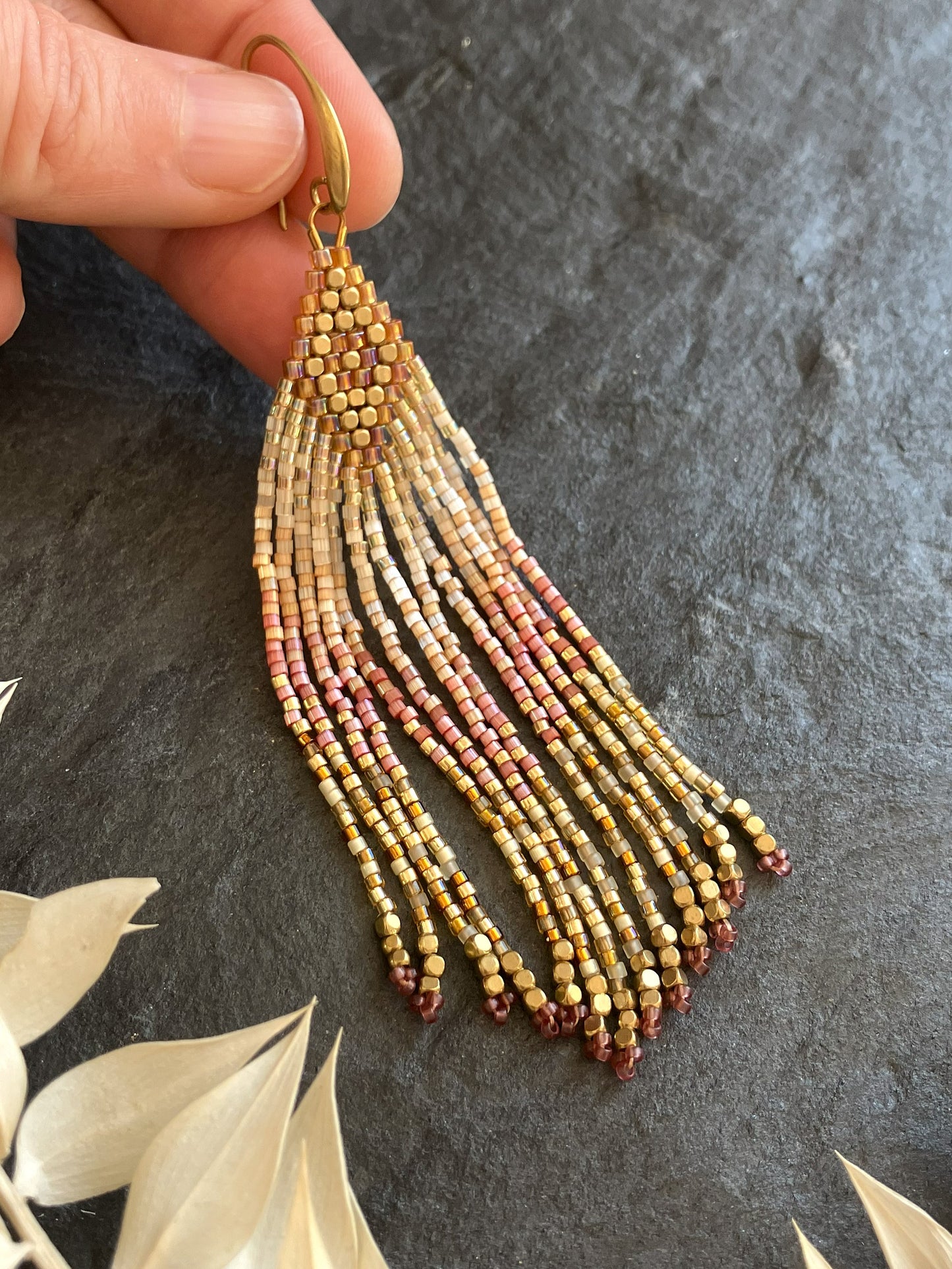 Fransen-Ohrringe "Luano" - Satin Weinrot & Gold