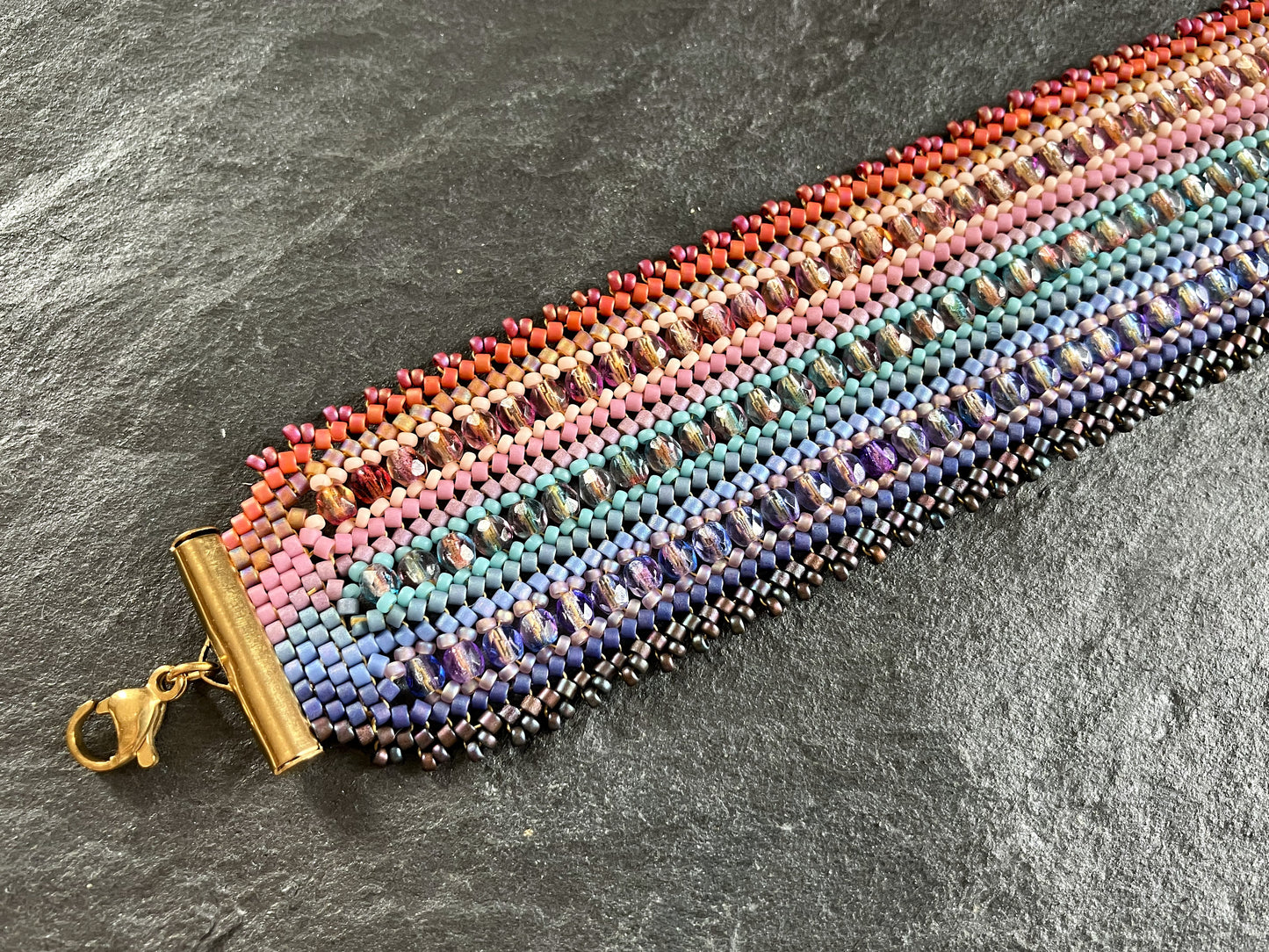 Statement "Coburn" Armband 18cm - ombre Rot, Lila & Blau