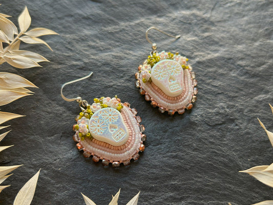 Earrings "Tuwile" with skulls wearing a flower crown - white & pastel shades