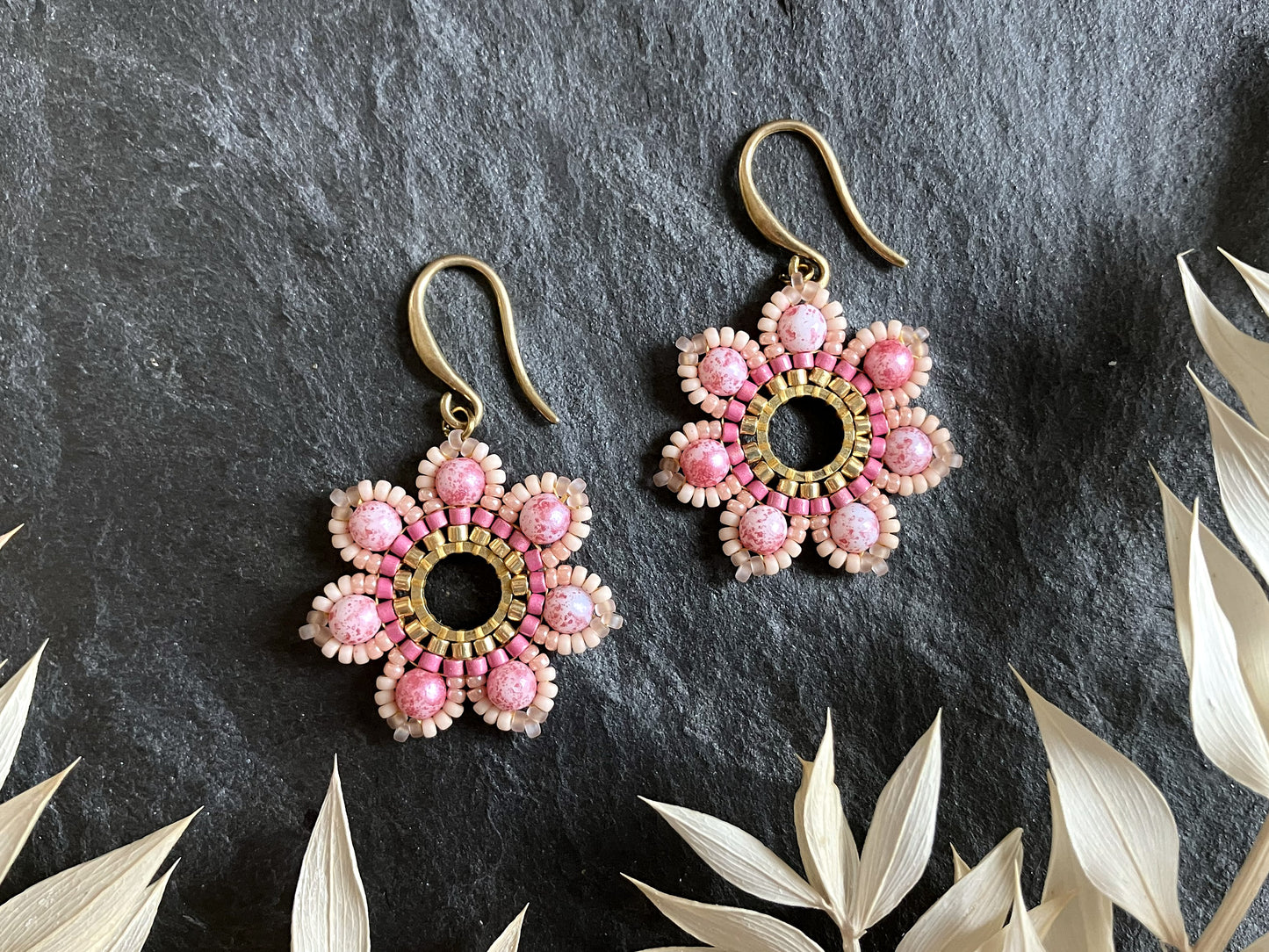 Woven earrings "Girasol" - white & pink
