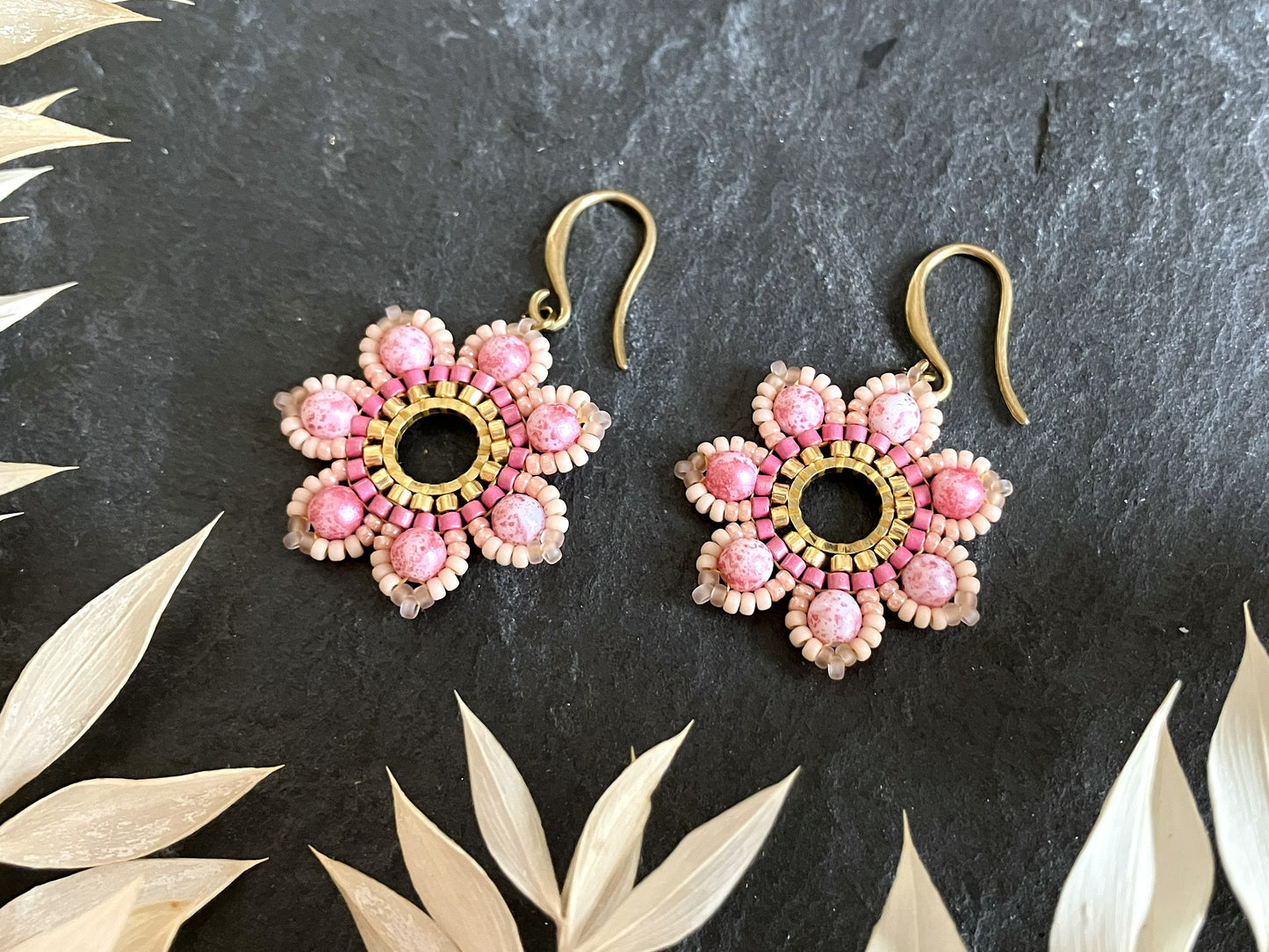 Woven earrings "Girasol" - white & pink