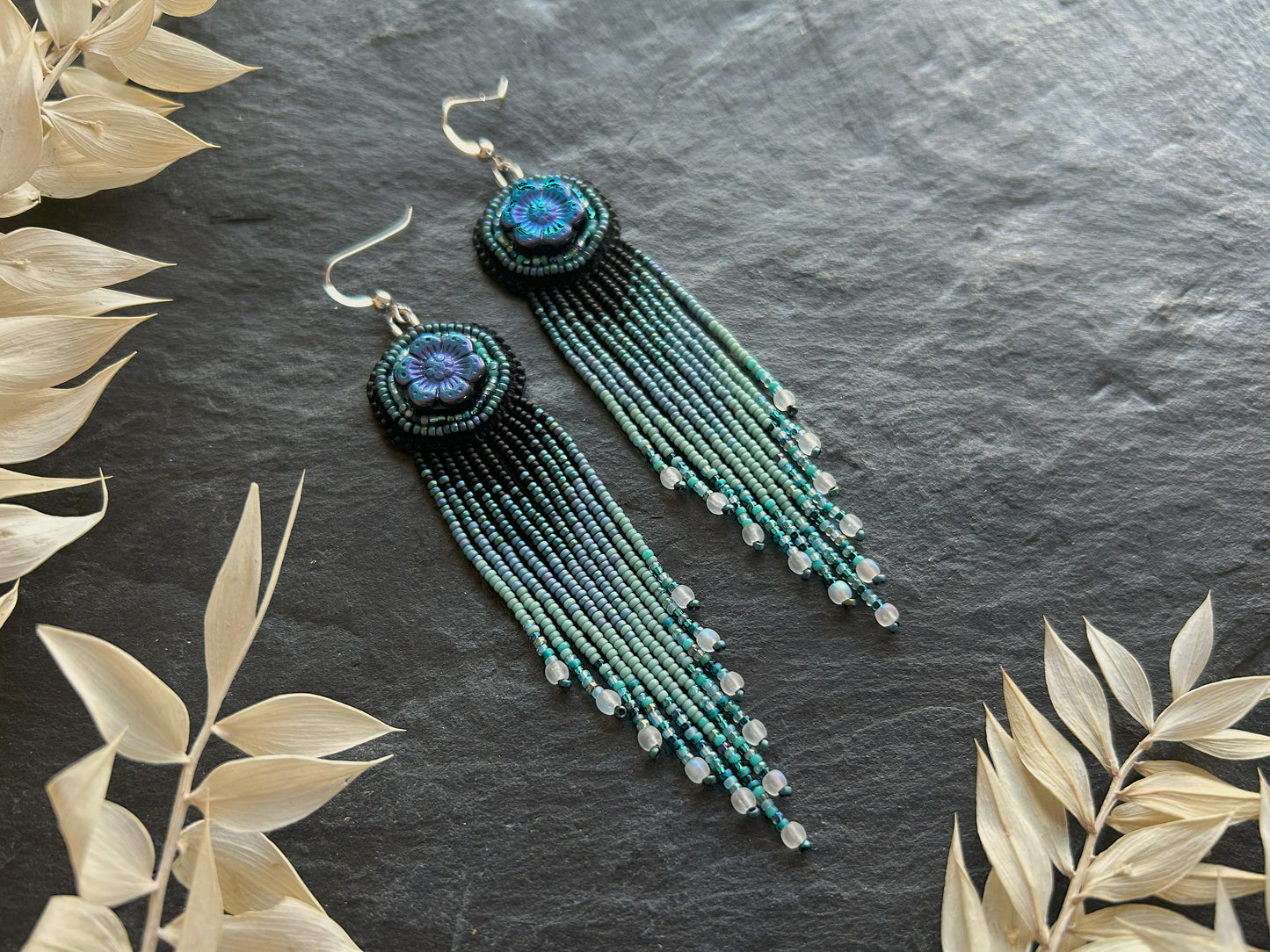 Flower earrings "Radka" with a fine fringe - black & turquoise