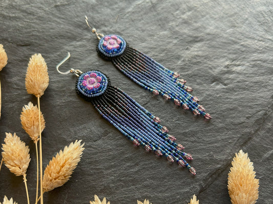 Flower earrings "Radka" with a fine fringe - black & dark blue