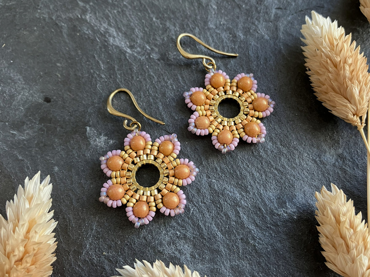 Gewebte Ohrringe "Girasol" - Orchidee