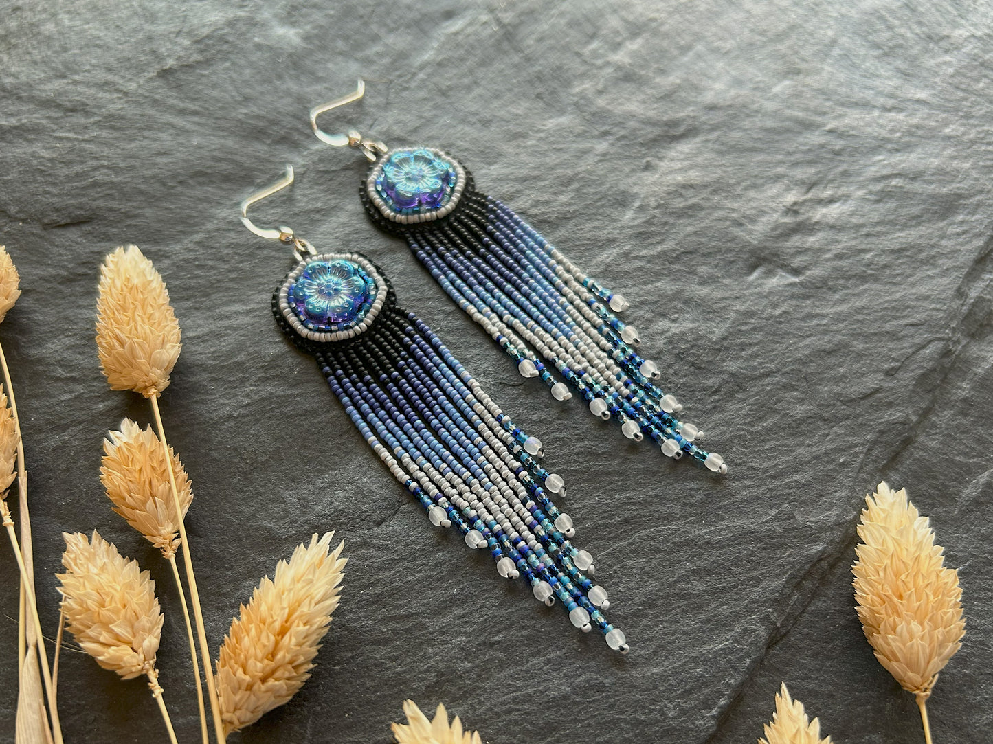 Flower earrings "Radka" with a fine fringe - black & dark blue