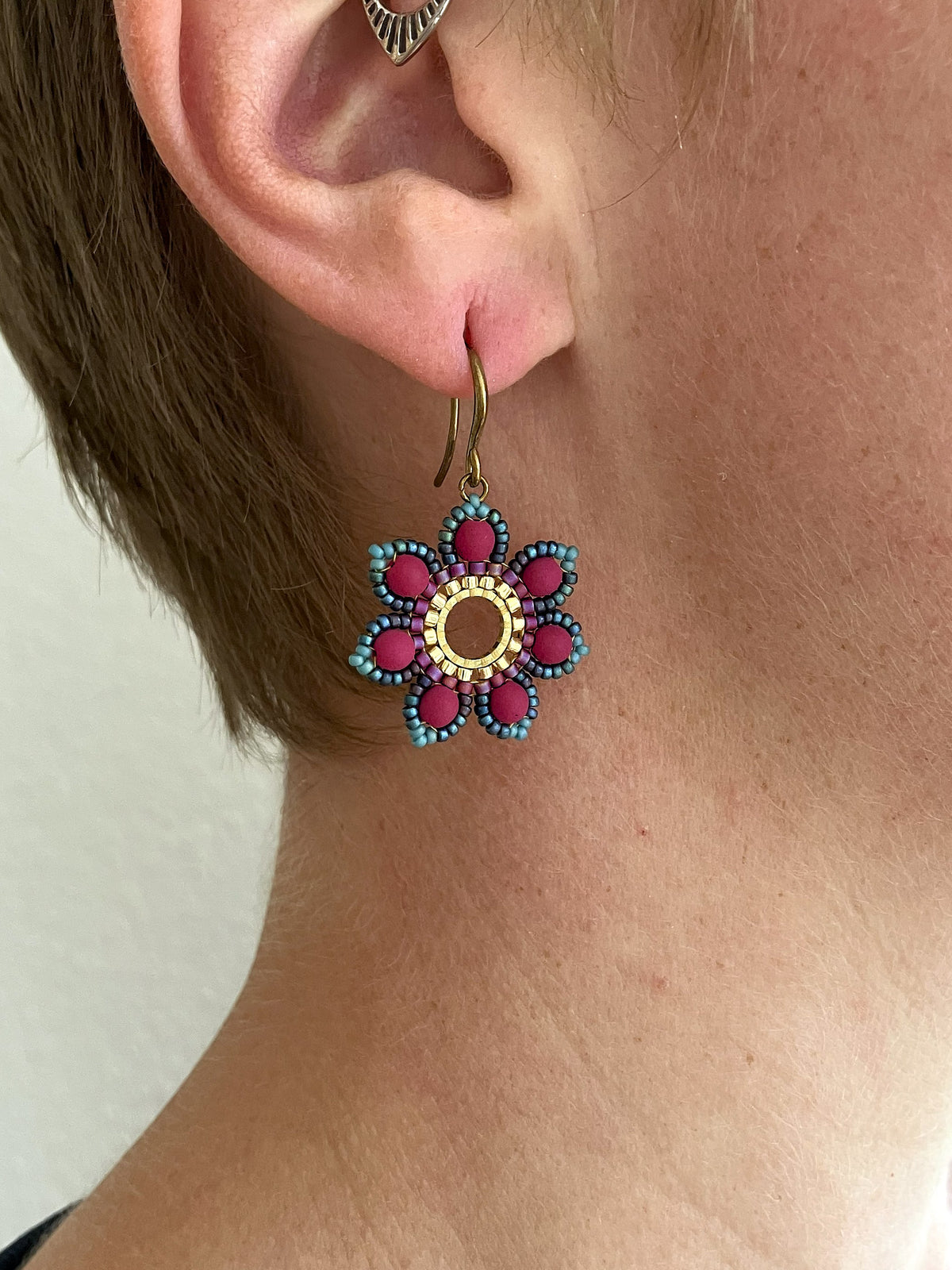 Gewebte Ohrringe "Girasol" - Hibiskus