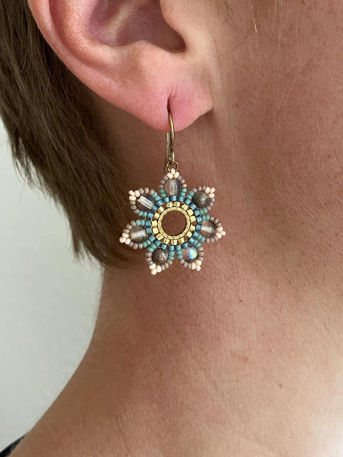 Gewebte Ohrringe "Girasol" - Sandige Brise