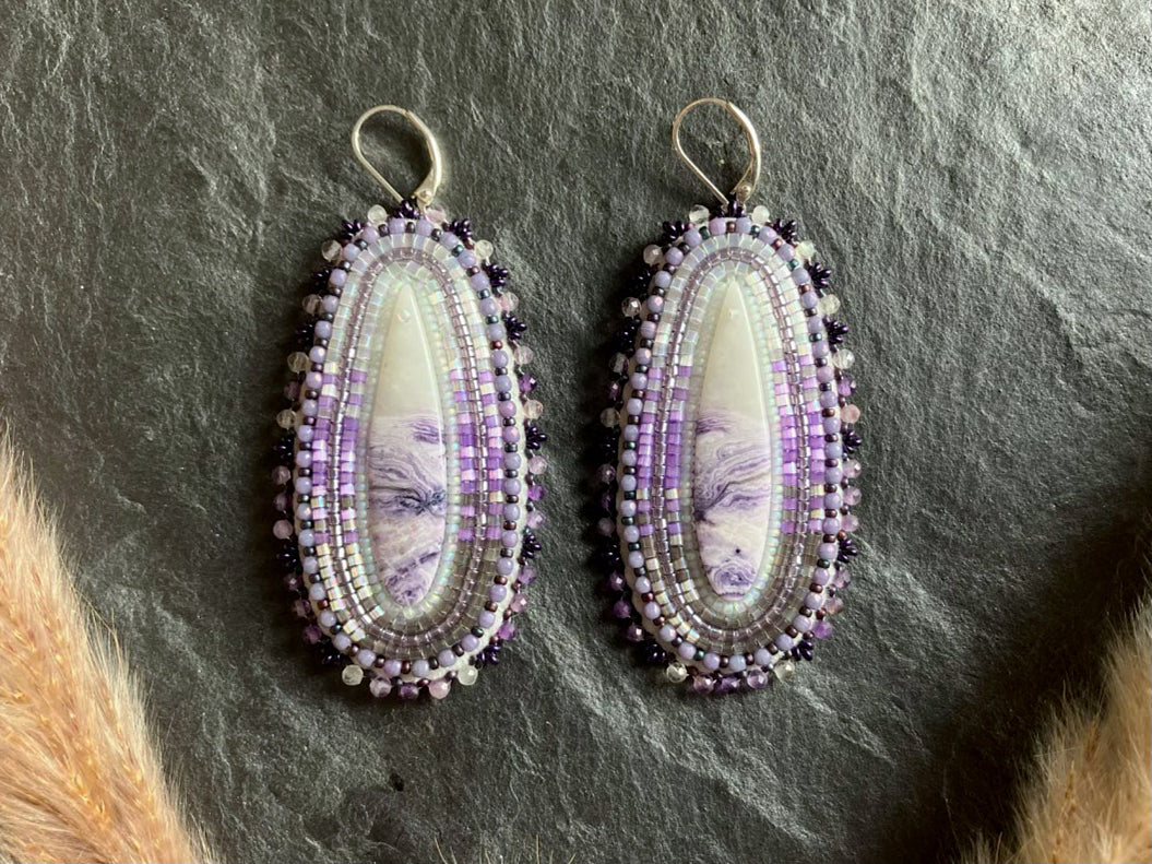 Morado-Opal Ohrringe "Liam" - schillerndes Violett