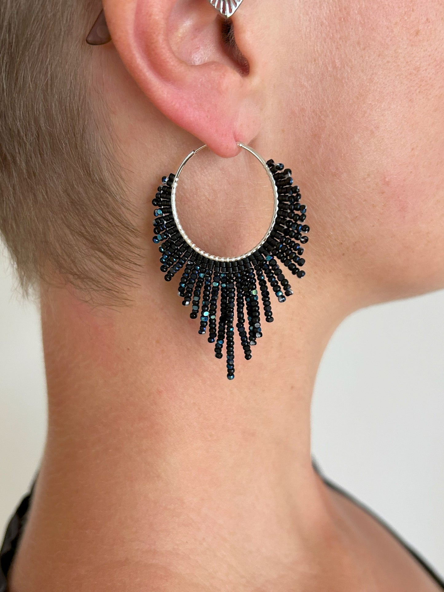 Silver hoop earrings "Celeste" - black & blue