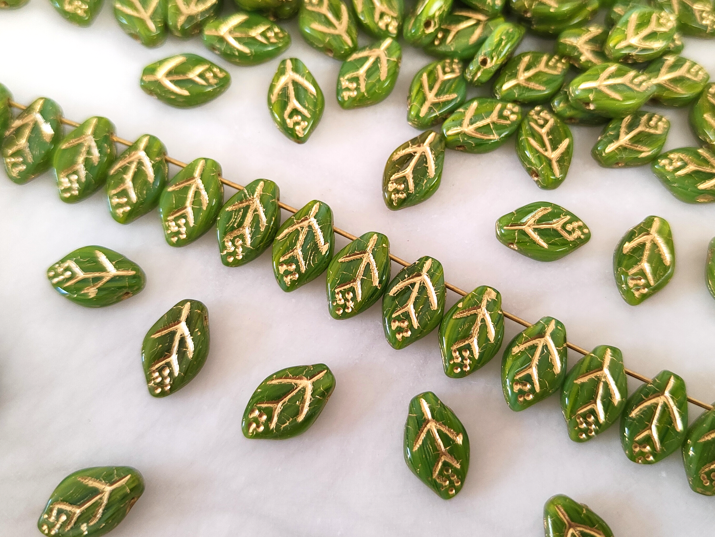 Cherry leaf beads 12mm - green & gold