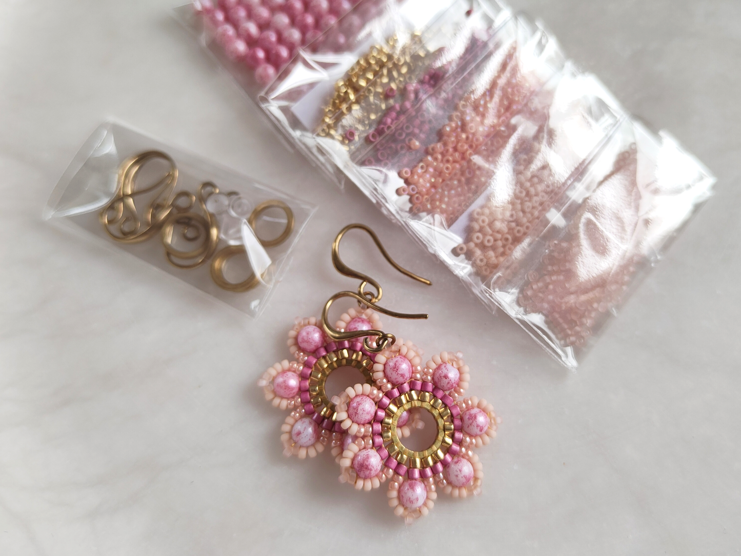 "Girasol" bead & brass kit - cotton candy