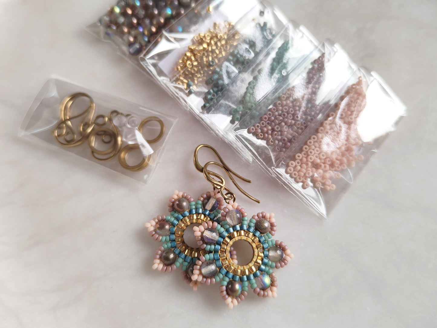"Girasol" bead & brass kit - sandy breeze
