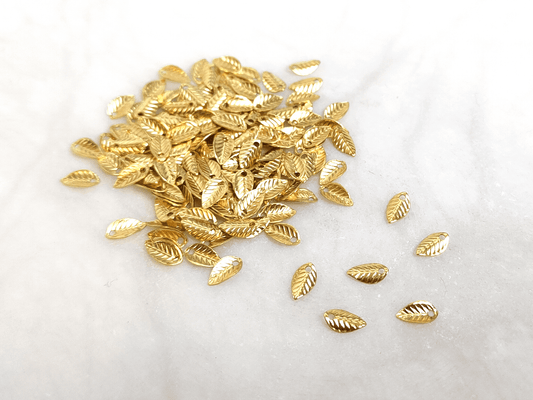 Leaf charms 4x7mm