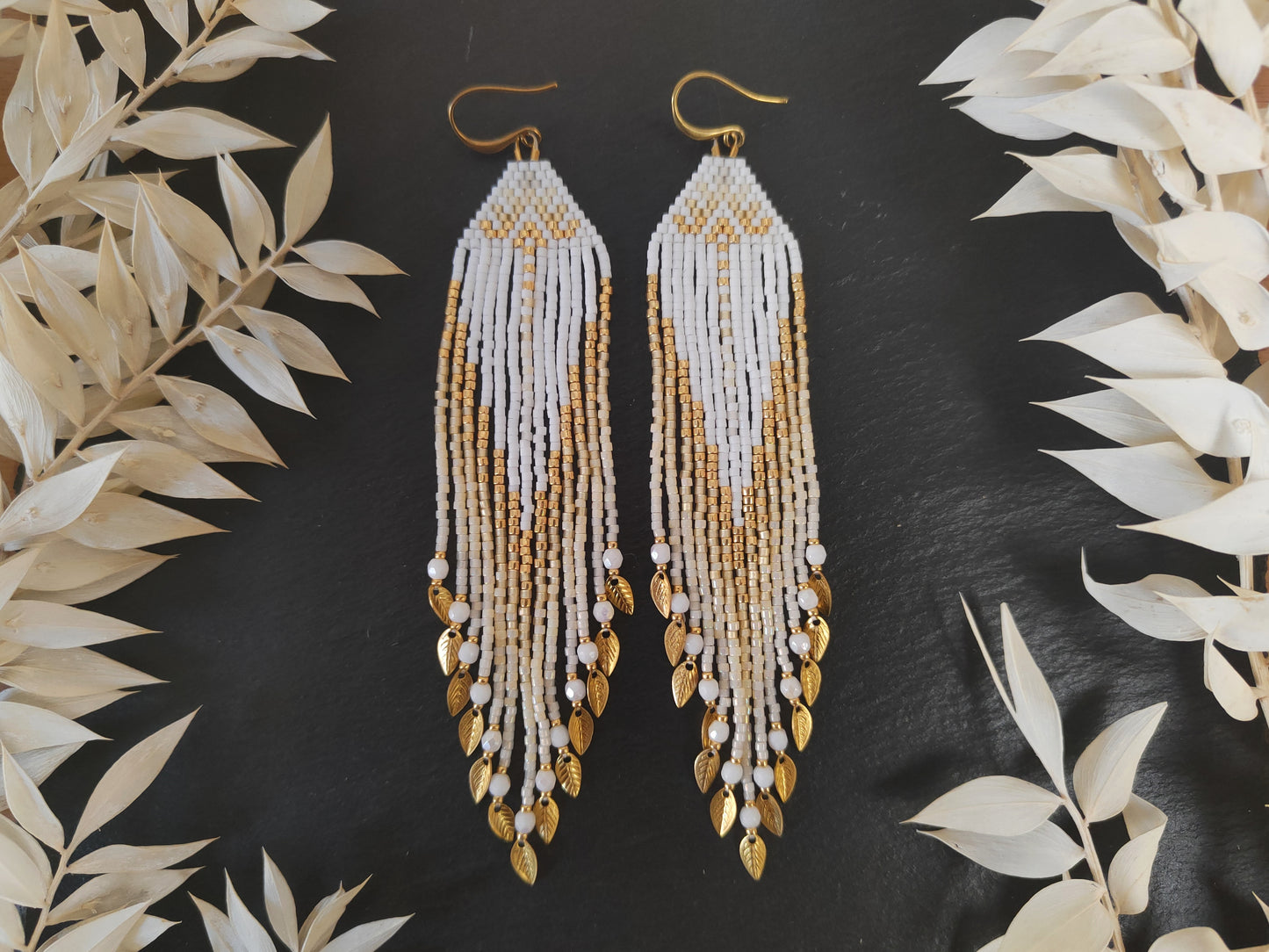 Fringe earrings "Faunus" with tribal-inspired design - white & gold