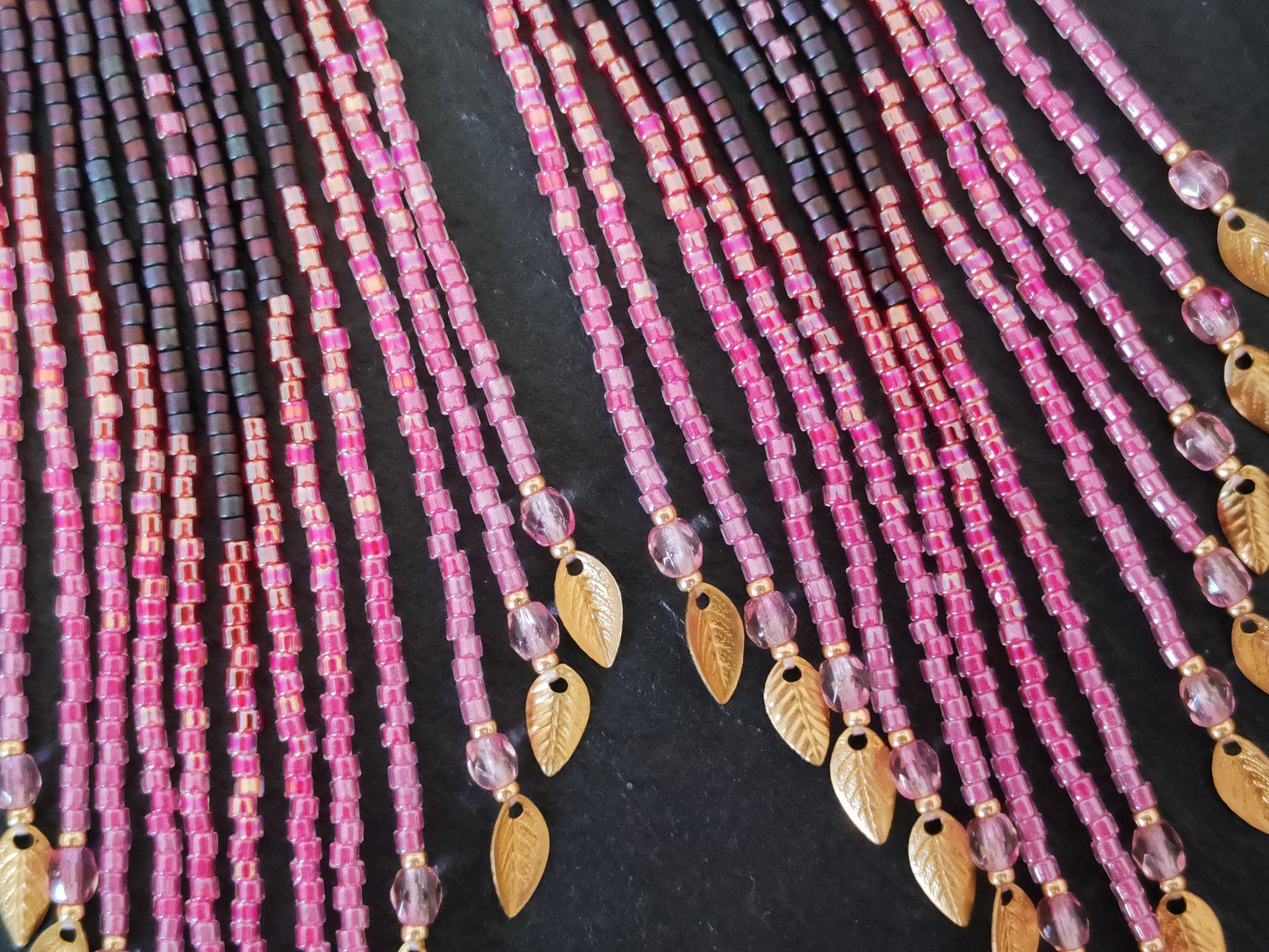 Fransen-Ohrringe "Faunus" mit nativen Design - Lila & Pink