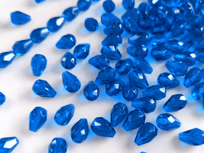 Glasschliff-Tropfen 10x7mm - dunkles Karibikblau
