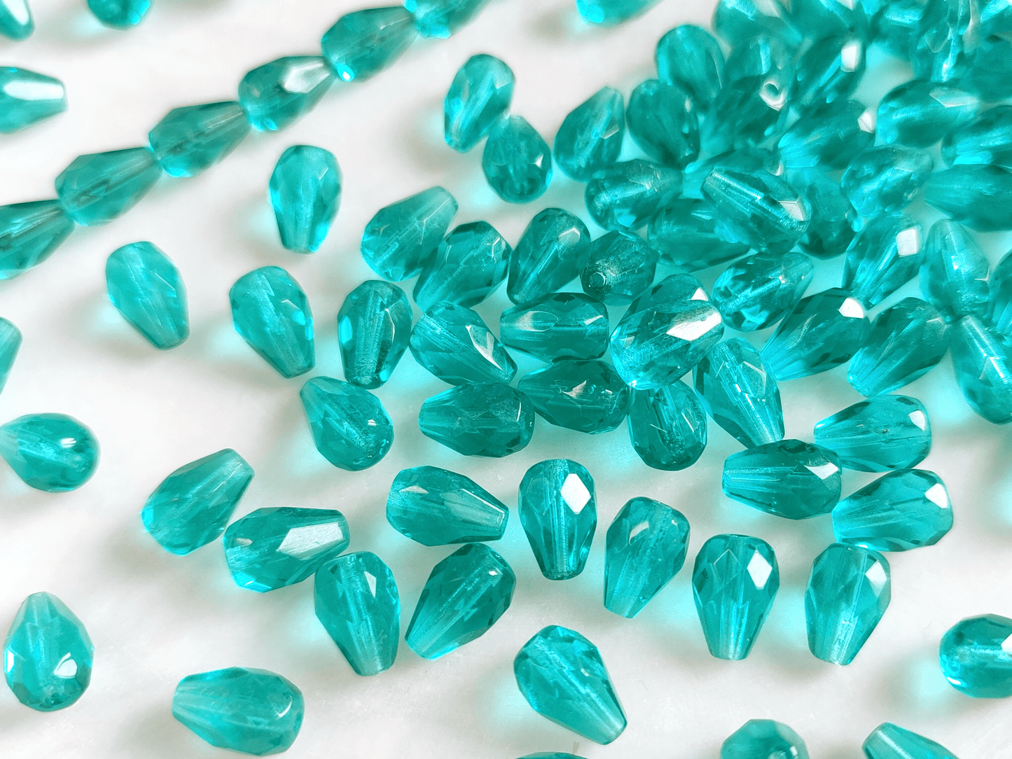 Fire-polished drop beads 10x7mm - pine green
