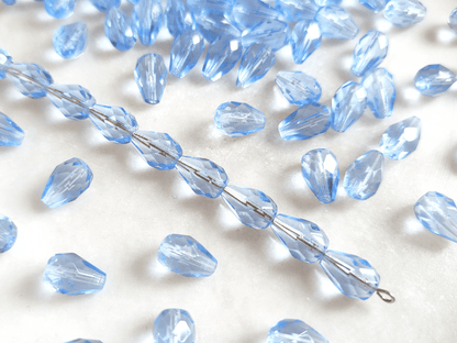 Glasschliff-Tropfen 10x7mm - Eisblau