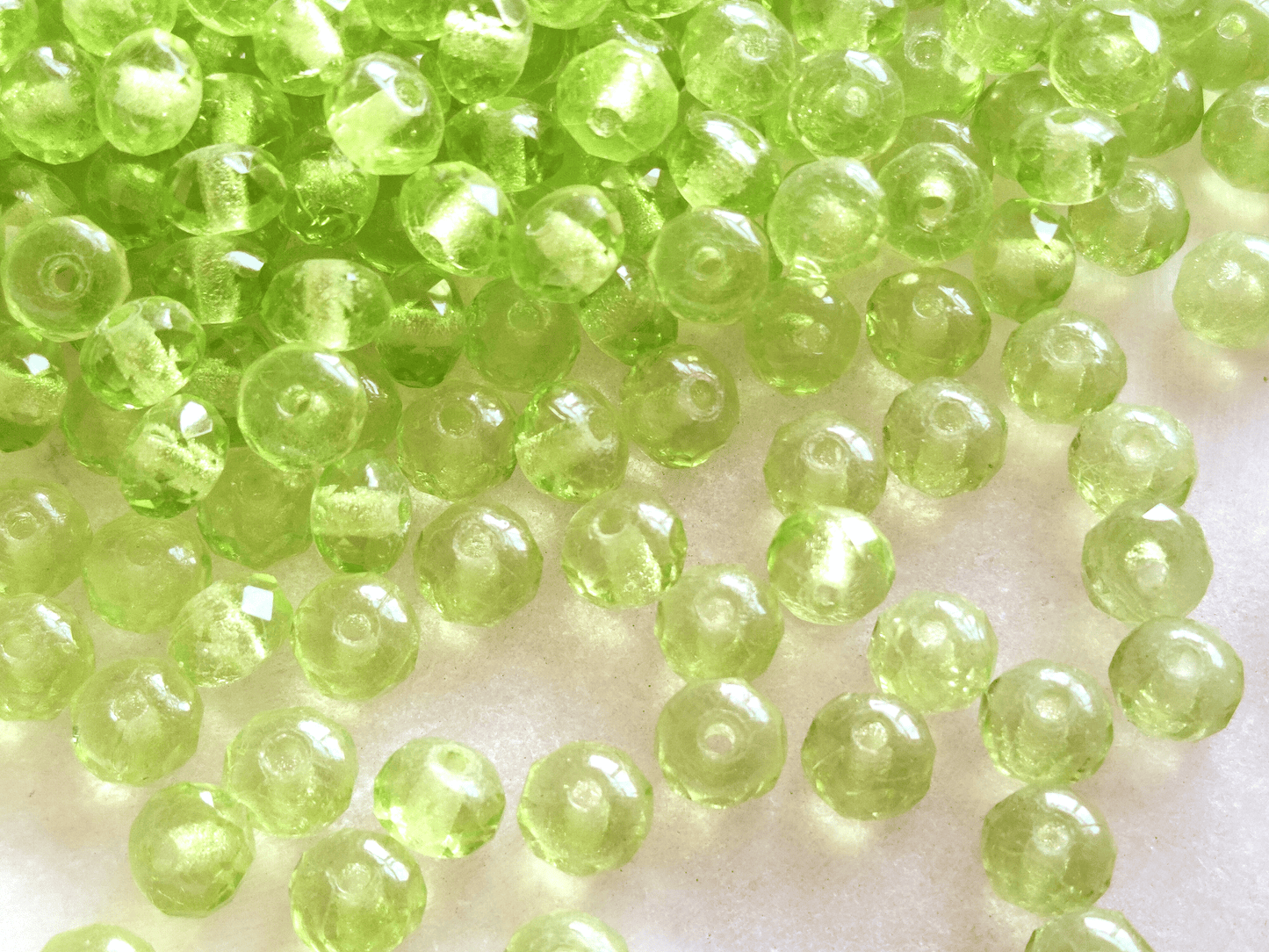 Faceted rondelle beads 3x5mm - light green