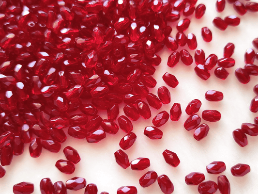 Faceted olive beads 4x6mm - dark red