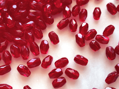 Faceted olive beads 4x6mm - dark red