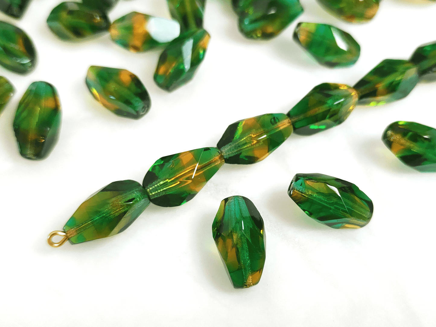Facettierte Nuggets 15x10mm - Orange & Waldgrün