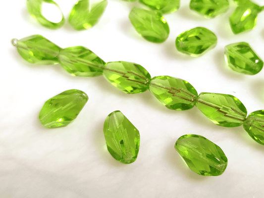 Faceted nugget beads 15x10mm - apple green