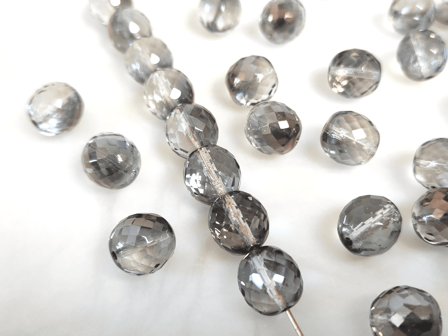 12mm Glasschliffperlen - Anthrazit