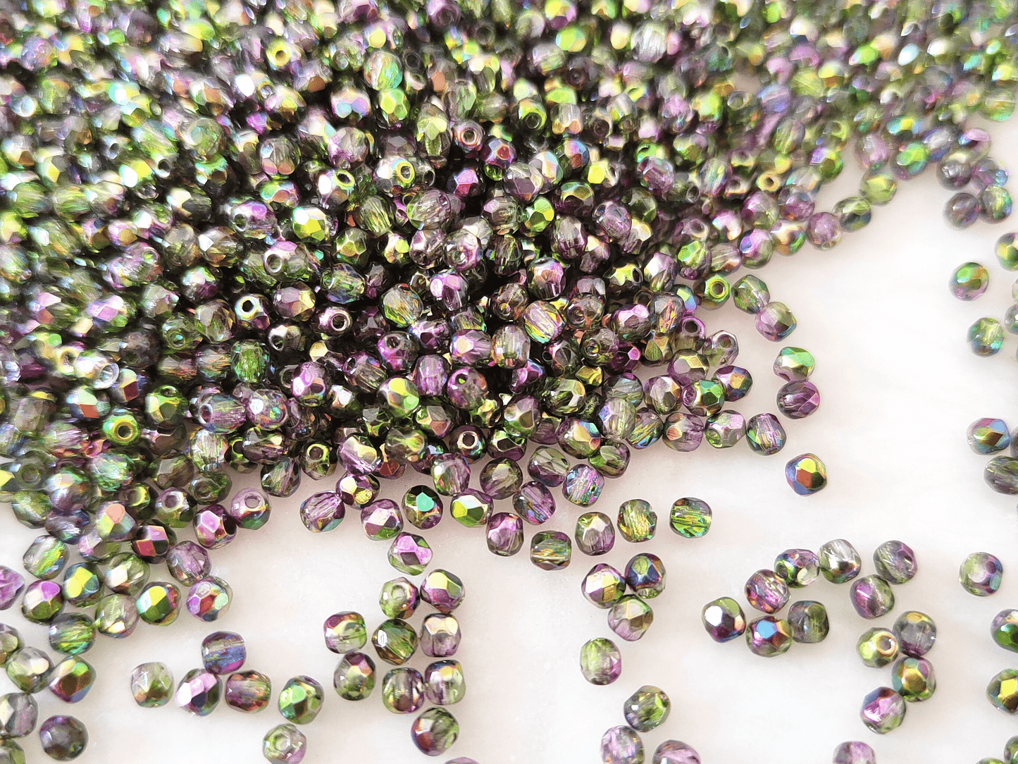 3mm Glasschliffperlen - metallisch Grün & Lila