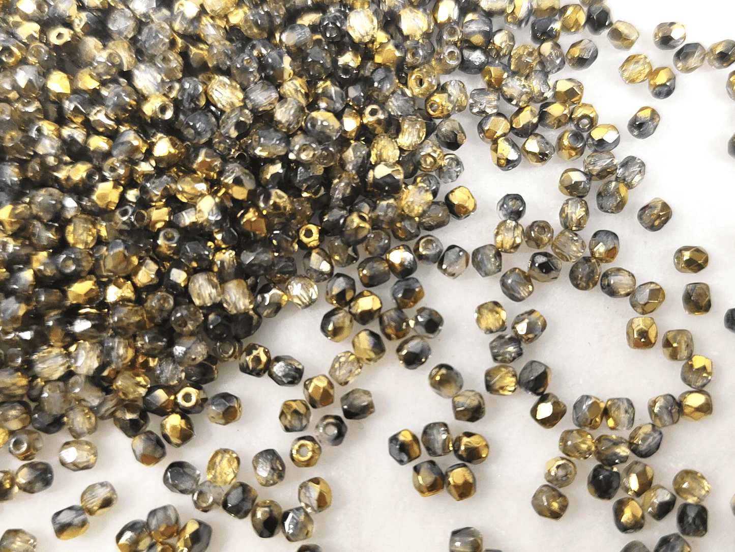 3mm Glasschliffperlen - Schwarz & metallisch Gelb