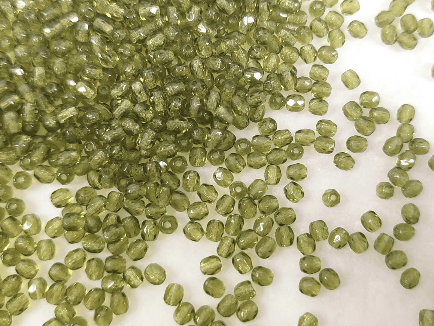 3mm Glasschliffperlen - Olivgrün