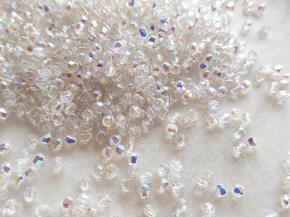 3mm Glasschliffperlen - Farblos Iris