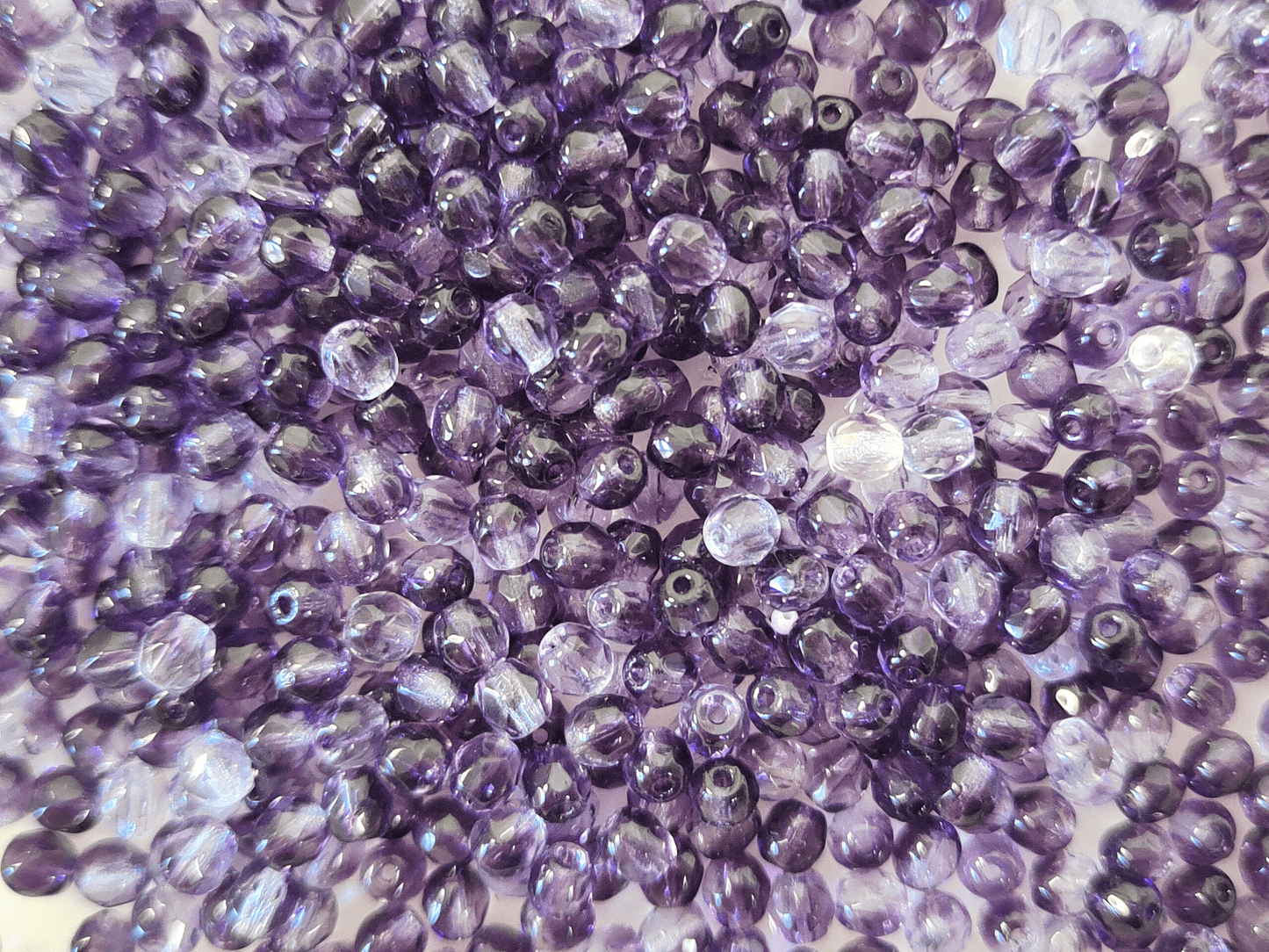 4mm Glasschliffperlen - Farblos & Dunkellila
