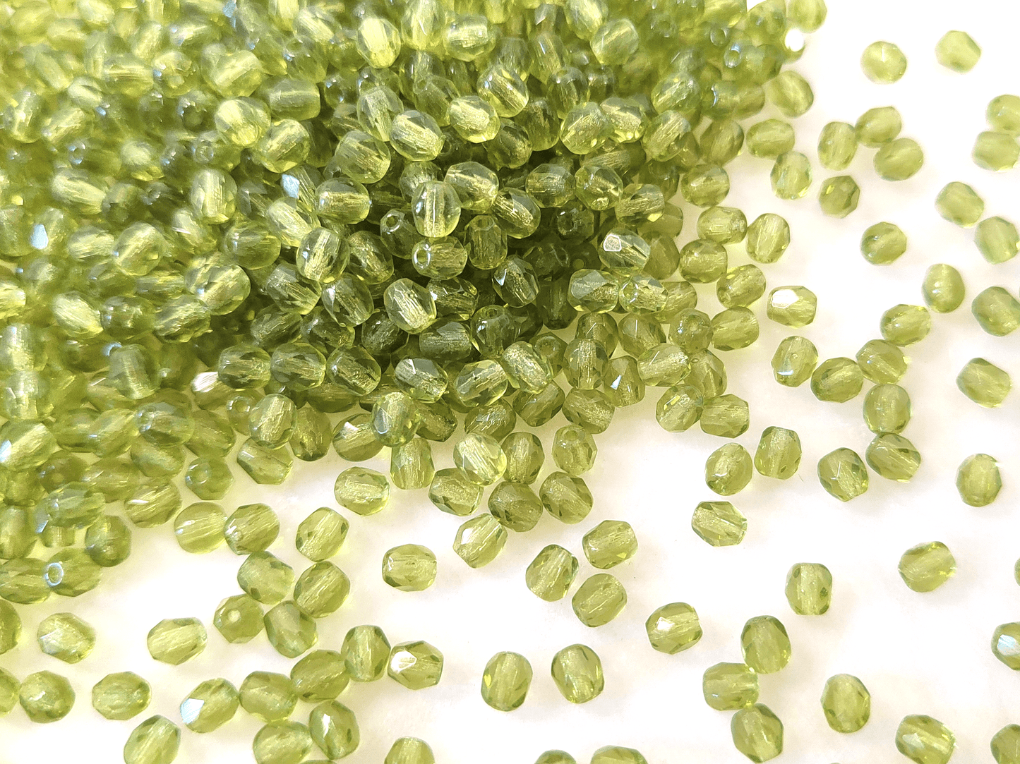 4mm Glasschliffperlen - Grasgrün